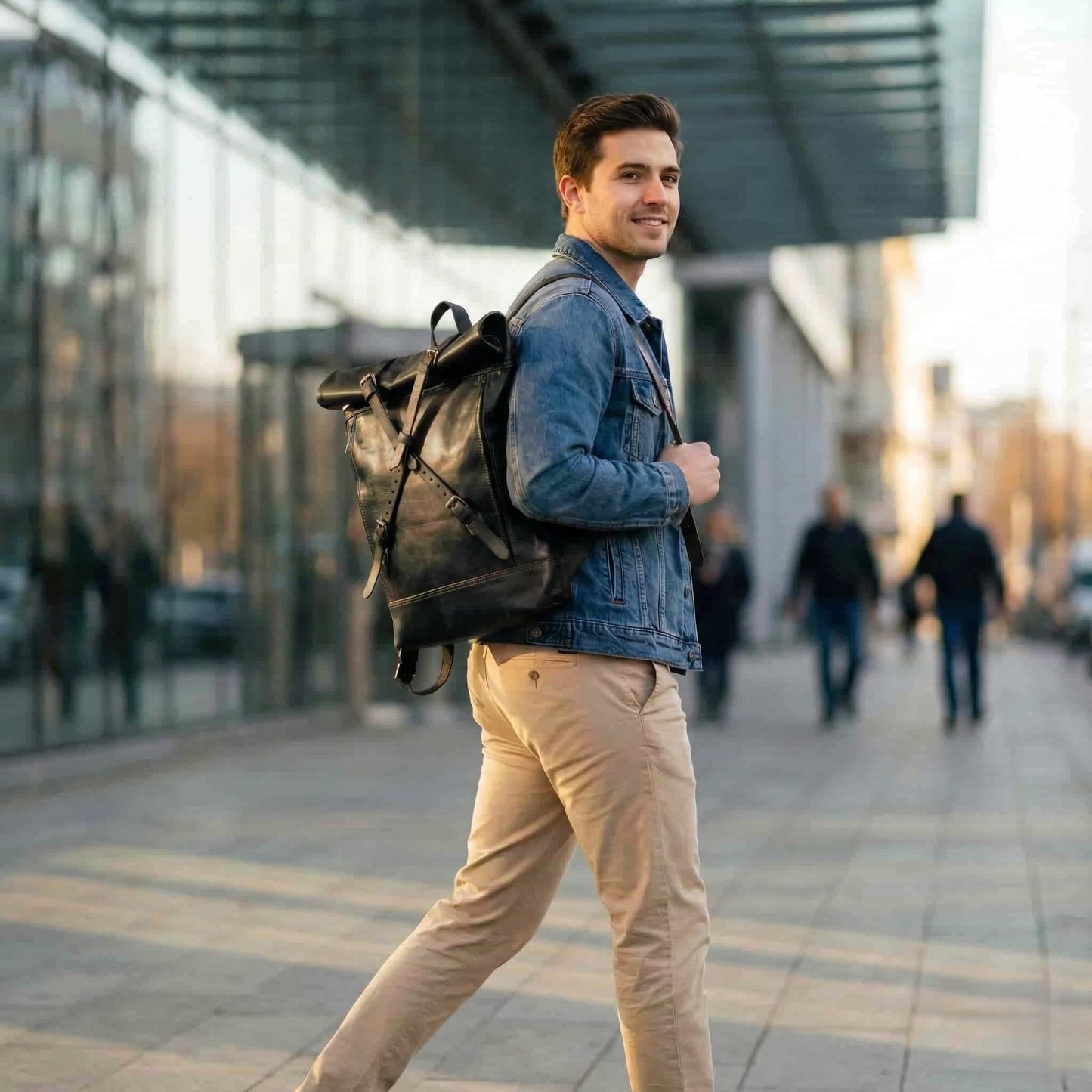 Handmoo Leder Rolltop Rucksack – Erweiterbarer Handgefertigter Backpack (15″ Laptop)